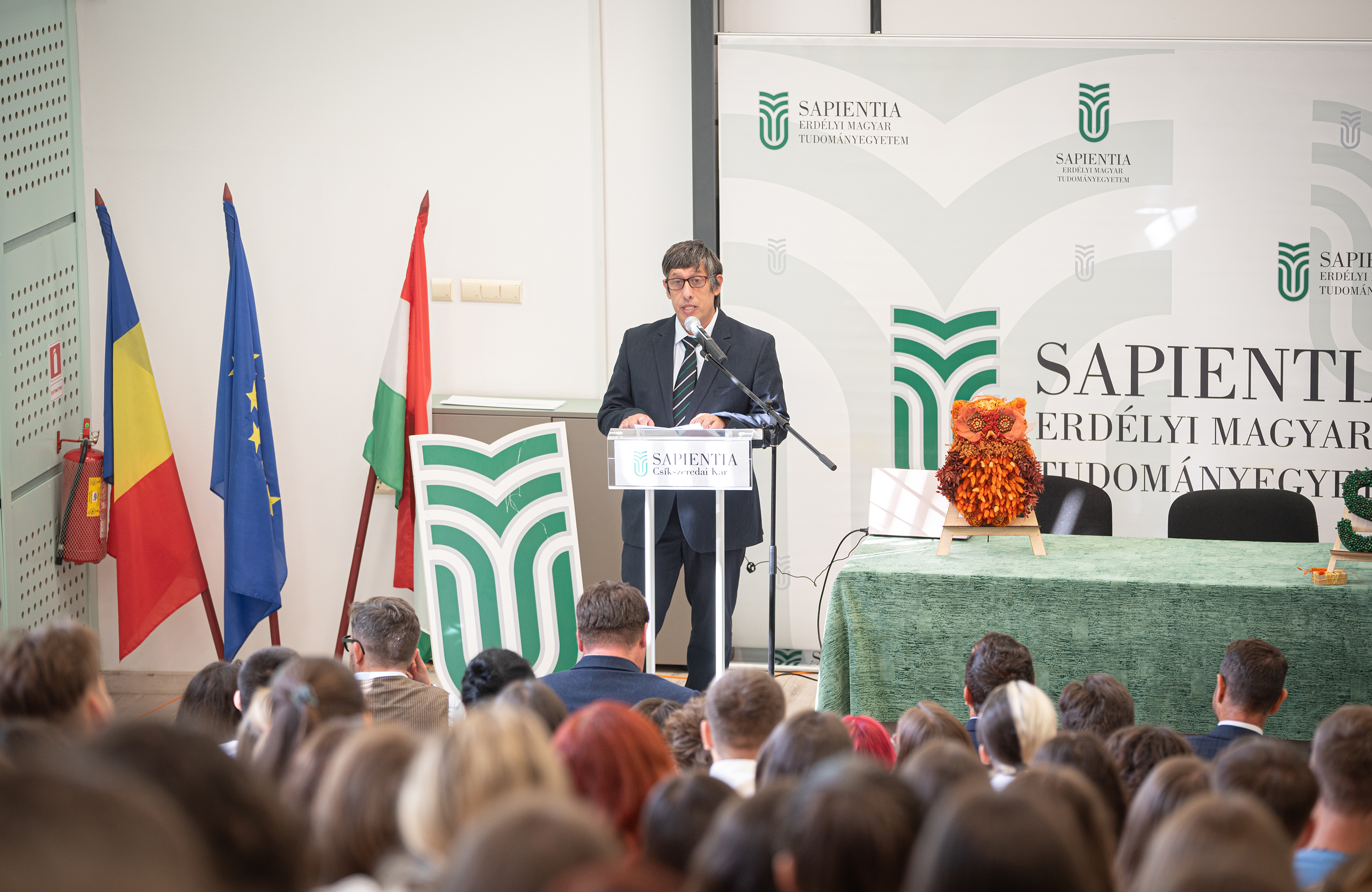 Küldetés: tudás, hit, közösség